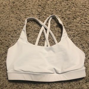 Lululemon white sports bra size 6, worn a few times only